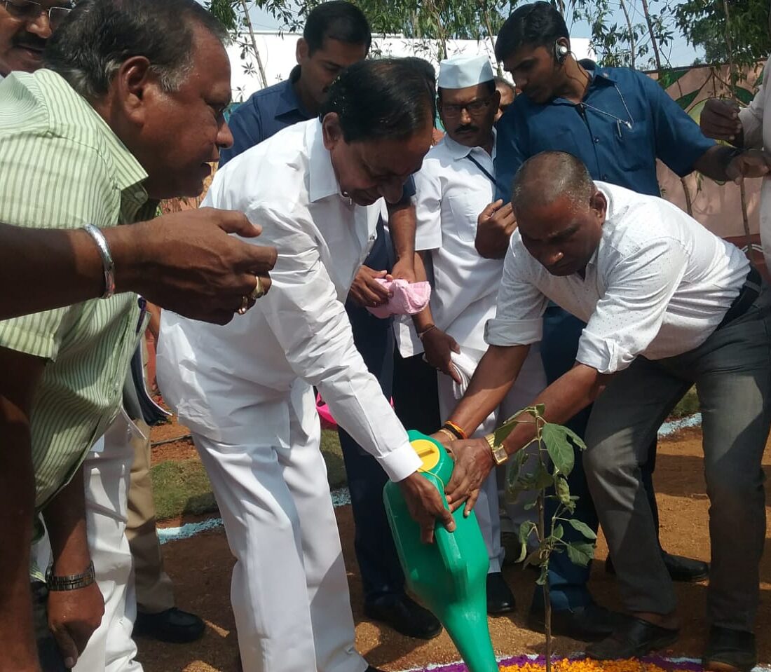 Opening ceremony function of HRMN-99 apple plantation by Hon'ble Chief Minister, Telangana (2)